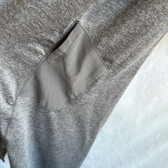 Nike Dri-Fit gray long tee with side slits, size L - Picture 7 of 13